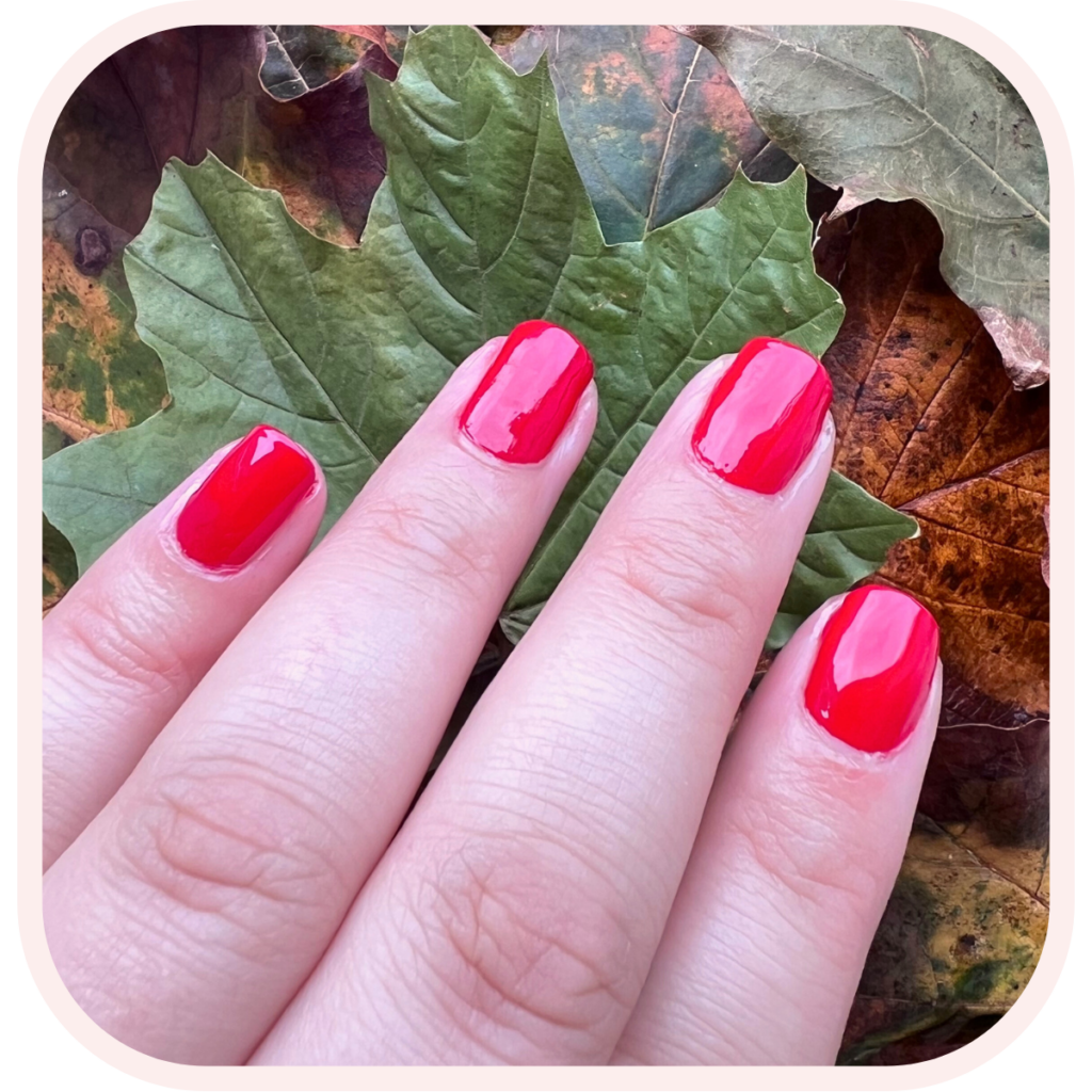 Classic red nails